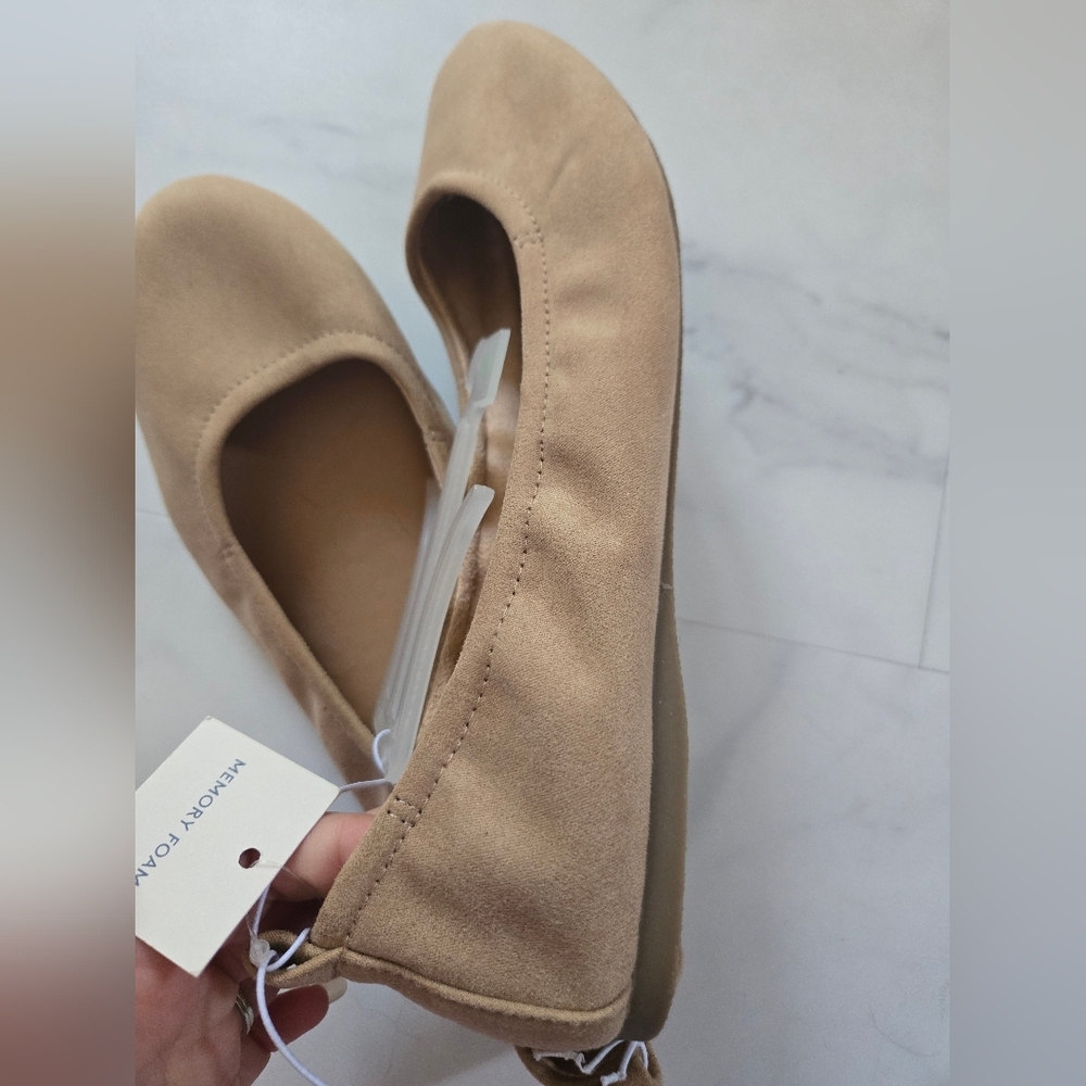 Universal Thread NWT Nude Beige Ballet Flats Size 10 - Picture 7 of 7
